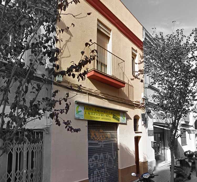 Jocs Florals 142 — Edificio adquirido por MK Premium en Barcelona