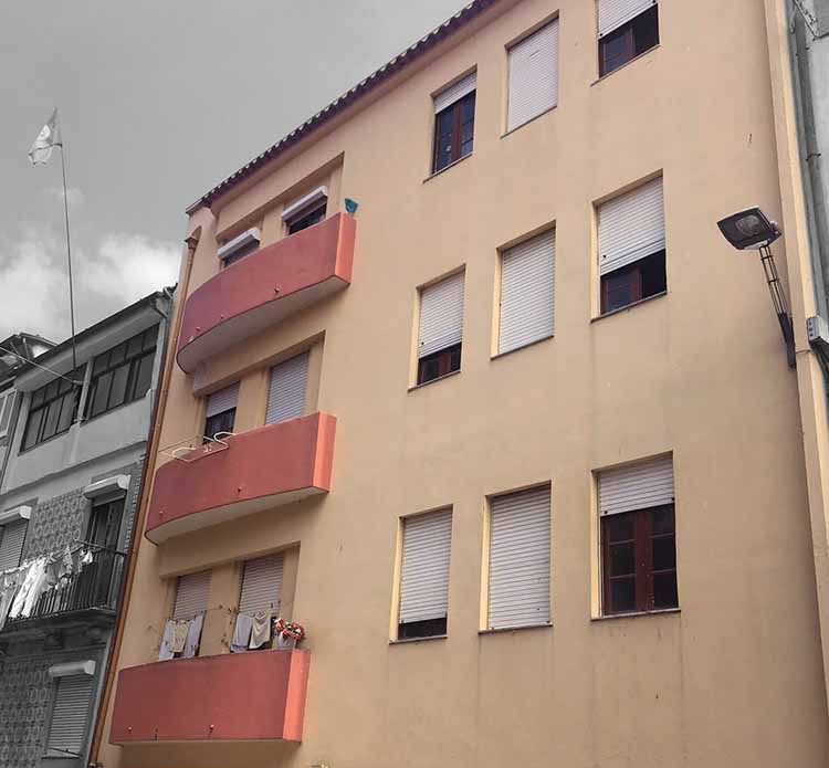 Rua Candido dos Reis 203 — Edificio adquirido por MK Premium en Barcelona